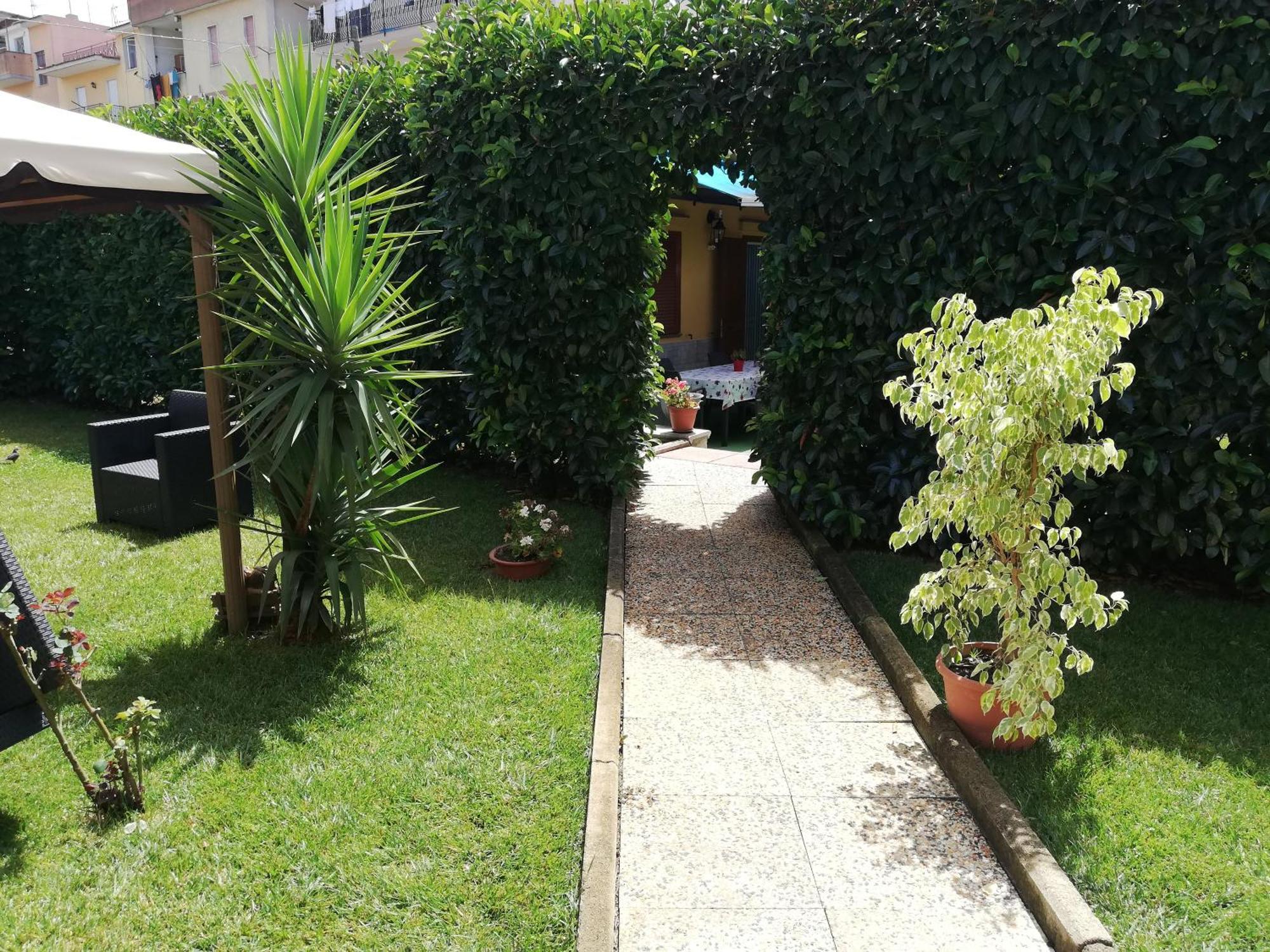 B&B Villa Rosa SantʼAntonio Abate Rum bild